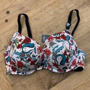 Torrid Push Up Plunge Bra 38DD